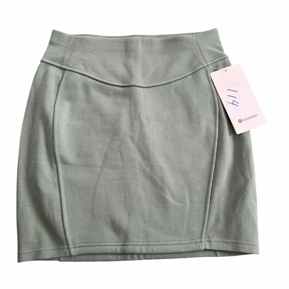 Lululemon Scuba HR Mini Skirt Small Green - Picture 4 of 8